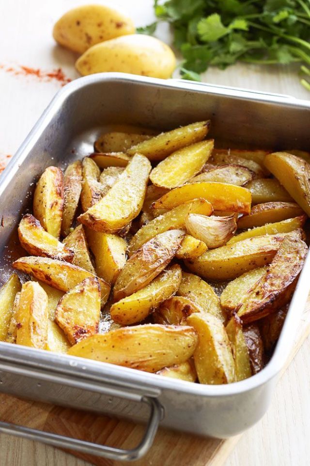 Garlic Parmesan Roasted Potatoes Recipe