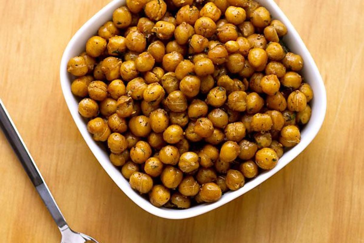 Spicy Roasted Chickpeas Snack