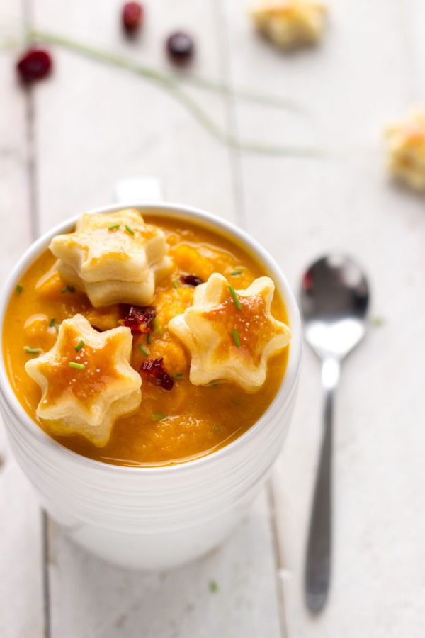 Sweet Potato and Carrot Soup - #recipe by #eatwell101 - https://www.eatwell101.com/sweet-potato-carrot-soup-recipe