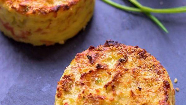 Oven Baked Mashed Potato Cakes - #recipe by #eatwell101 - https://www.eatwell101.com/oven-baked-mashed-potato-cakes-recipe