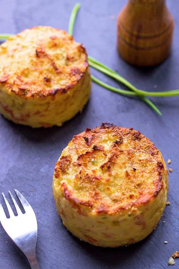 Oven Baked Mashed Potato Cakes - #recipe by #eatwell101 - https://www.eatwell101.com/oven-baked-mashed-potato-cakes-recipe