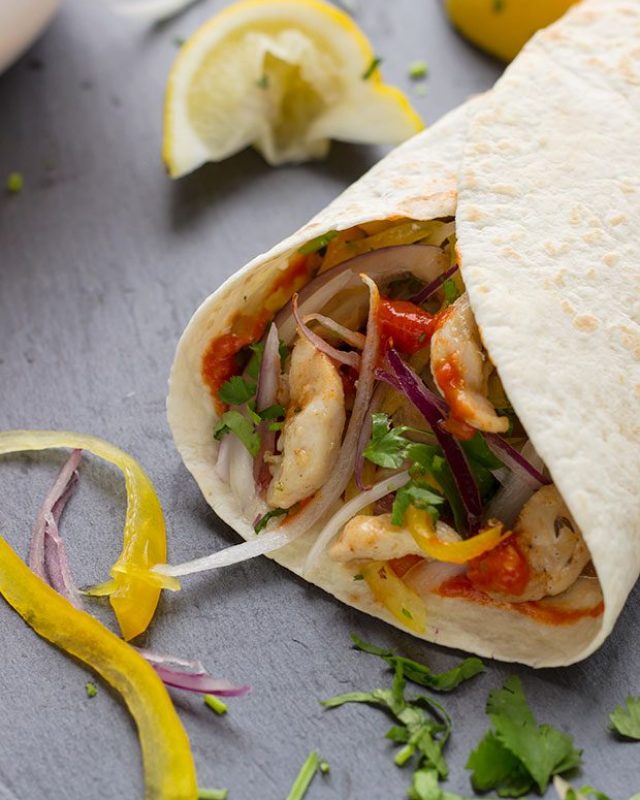 Healthy Chicken Salad Wraps - #recipe by #eatwell101 - https://www.eatwell101.com/easy-chicken-salad-wraps-recipe