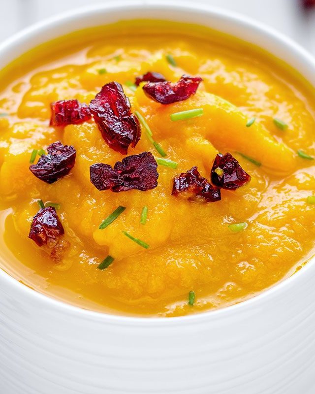 Curried Cranberry Carrot Soup - #recipe by #eatwell101 - https://www.eatwell101.com/curried-cranberry-carrot-soup-recipe