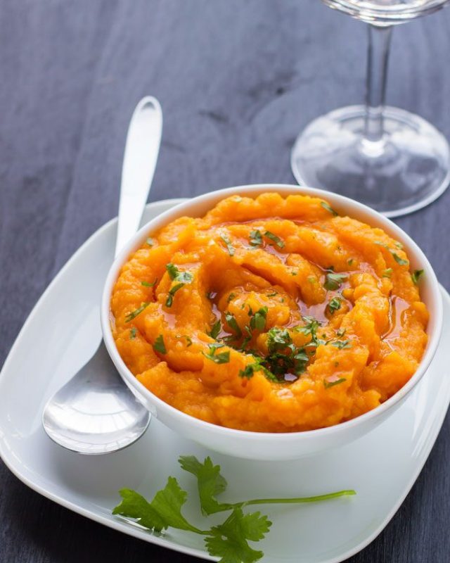 Sweet Potato Mash with Parsnip - #recipe by #eatwell101 - https://www.eatwell101.com/parsnip-sweet-potato-mash-recipe