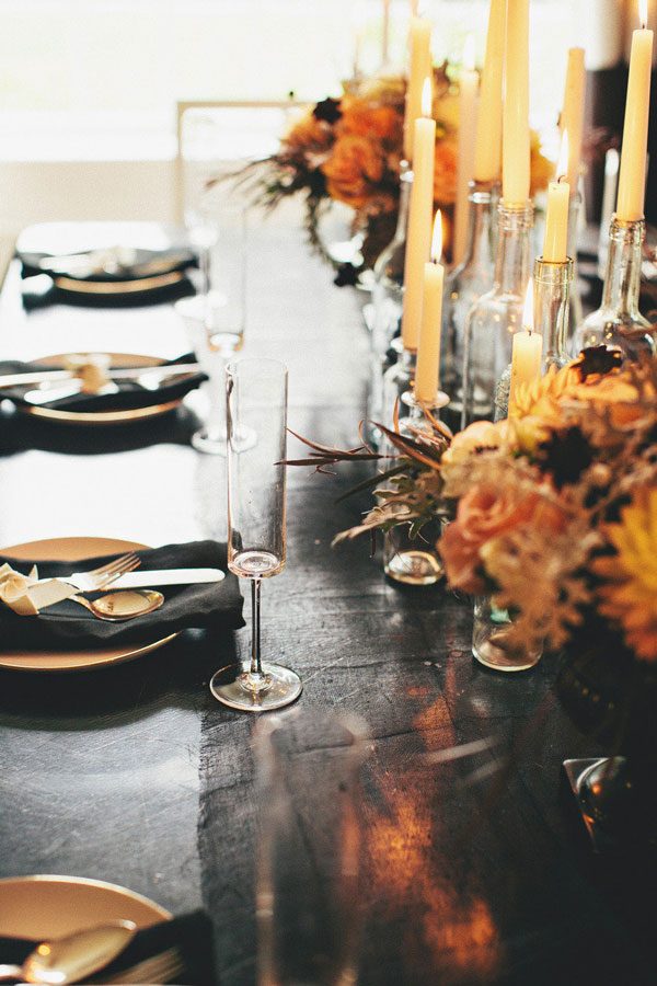 sophisticated thanksgiving table setting