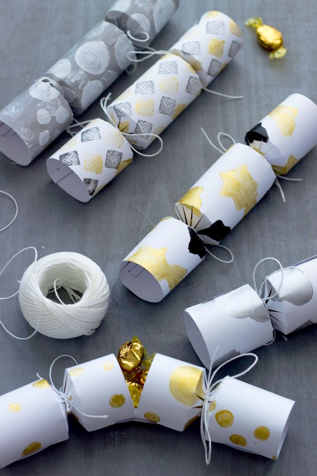 holiday crackers diy