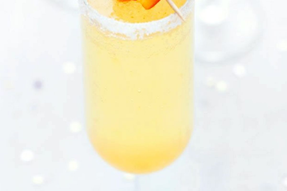 Holiday Drinks: Persimmon Champagne Cocktail