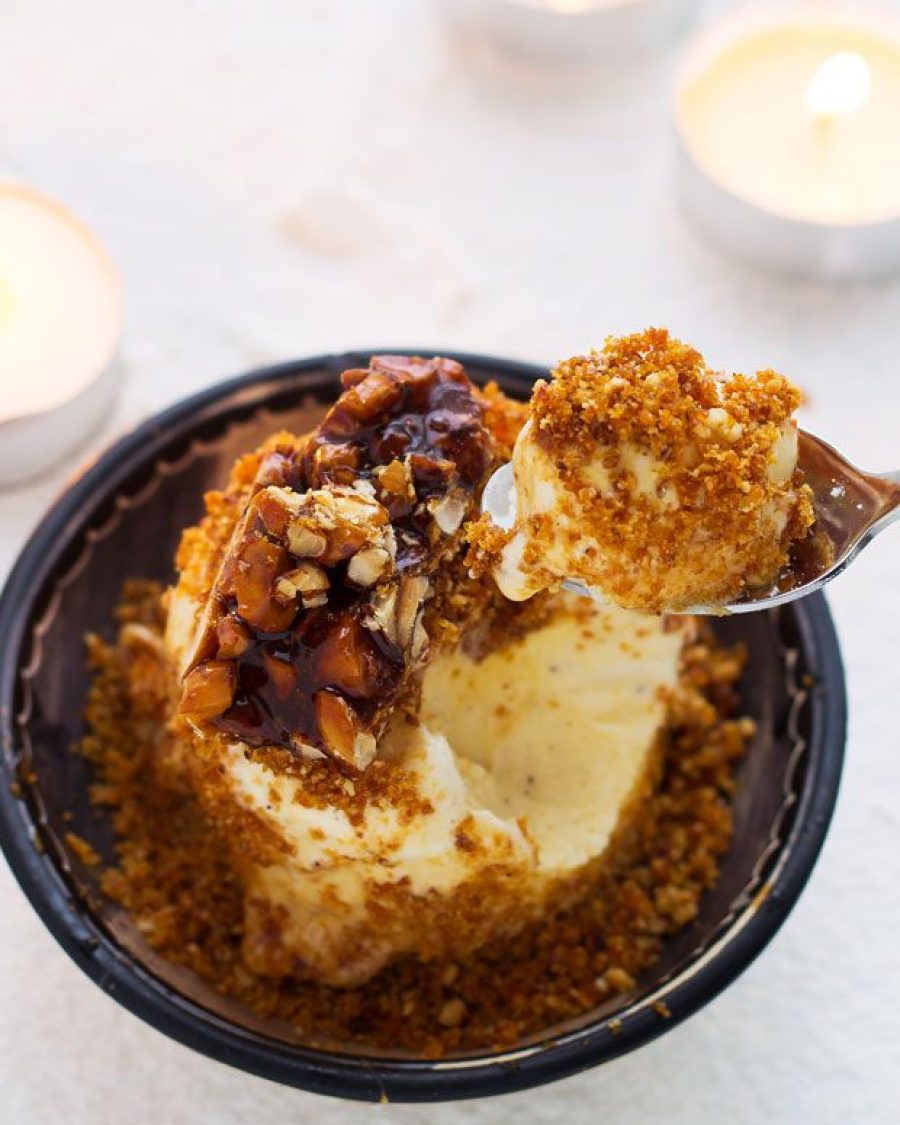 Ice Cream Cake with Caramelized Hazelnuts - #recipe by #eatwell101 - https://www.eatwell101.com/hazelnut-praline-ice-cream-cake-recipe