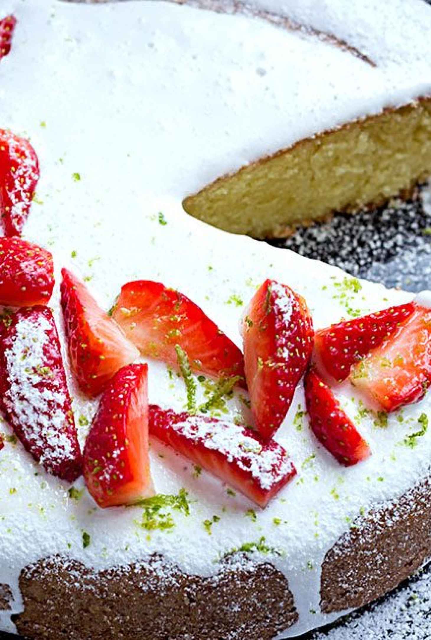 Glazed Strawberry Pound Cake - #recipe by #eatwell101 - https://www.eatwell101.com/glazed-strawberry-pound-cake-recipe