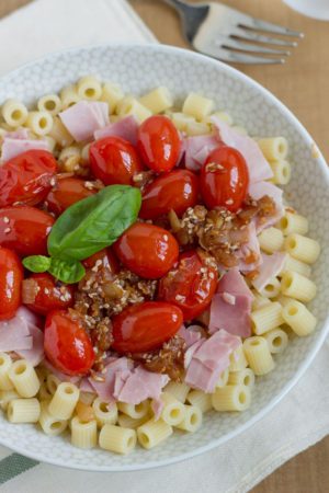 Ham Grape Tomato and Basil Pasta