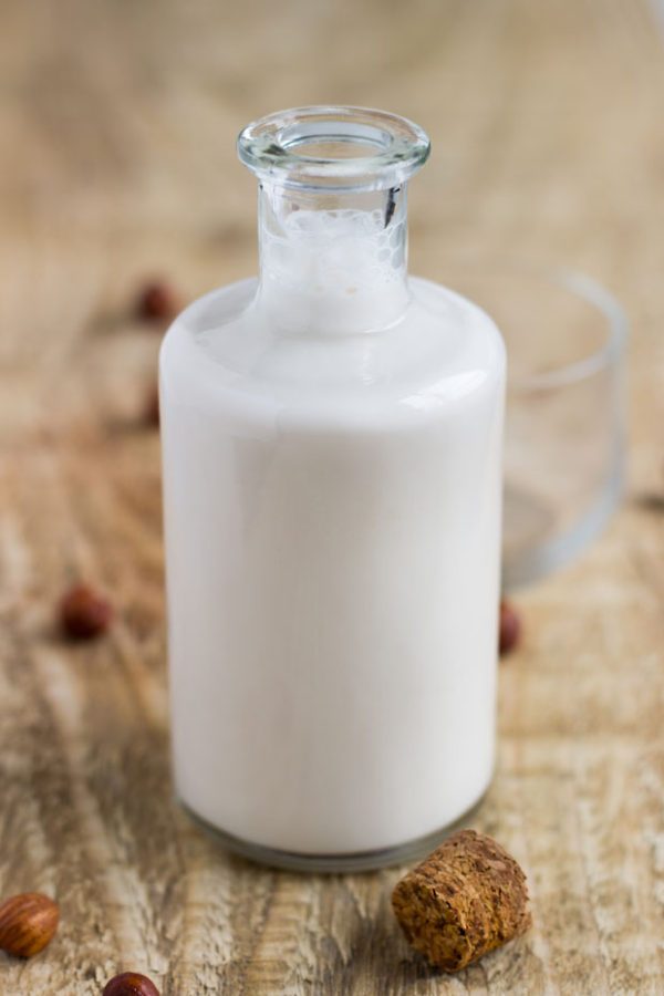 Super Easy Vegan Hazelnut Milk