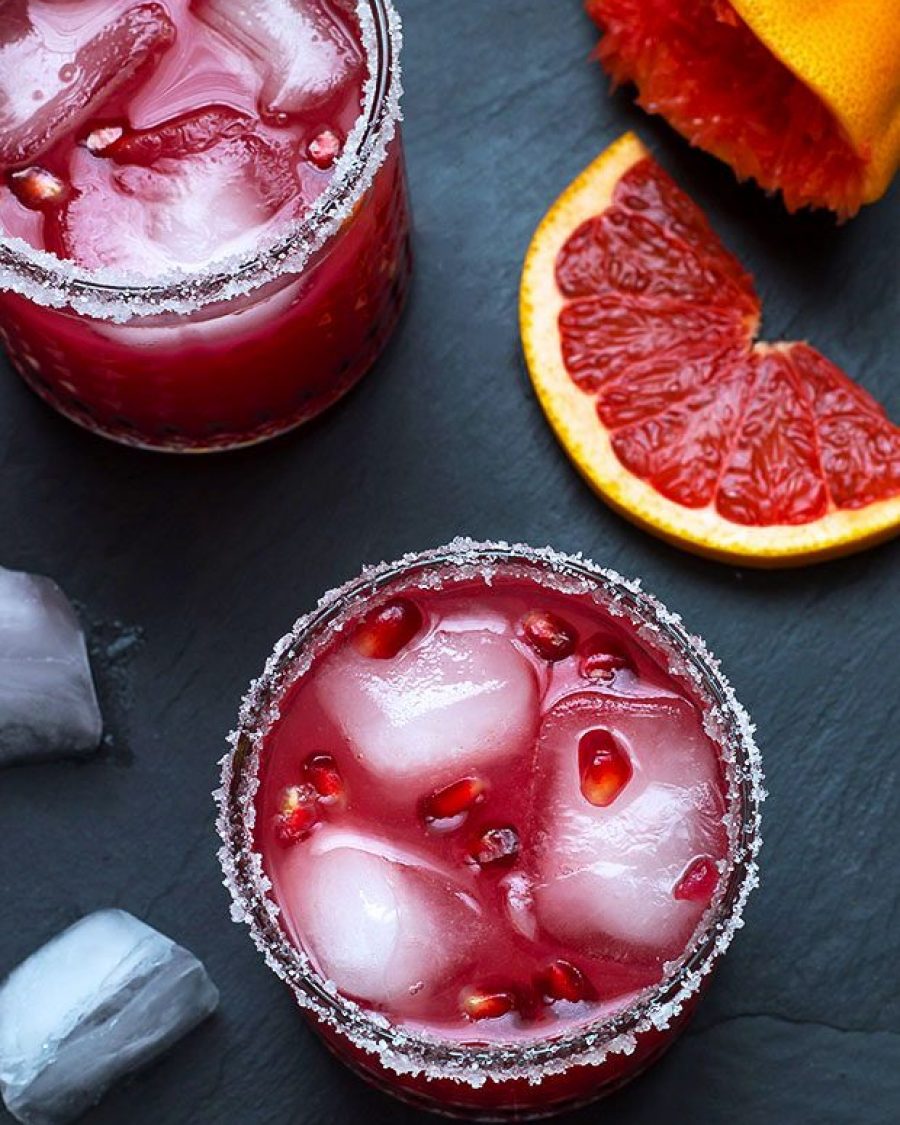 Pomegranate & Grapefruit Gin Cocktail - #recipe by #eatwell101 - https://www.eatwell101.com/pomegranate-grapefruit-gin-cocktail-recipe