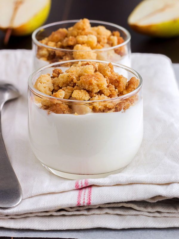 Crumble Yogurt Parfait Recipe