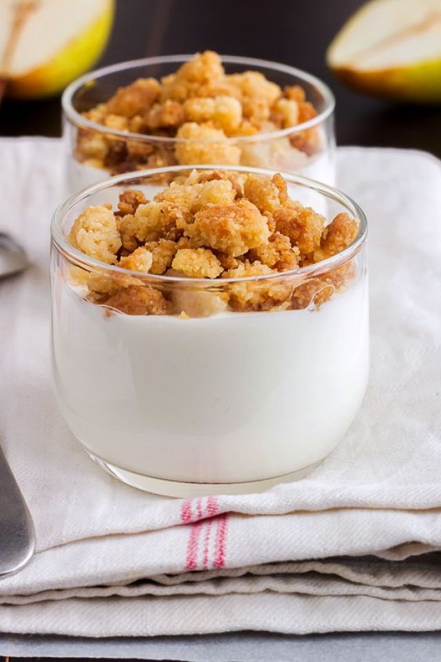 Crumble Yogurt Parfait Recipe