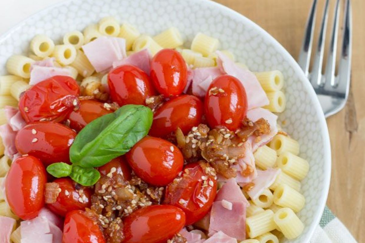 Ham Tomato Pasta Recipe ( In 15 Minutes or Less )