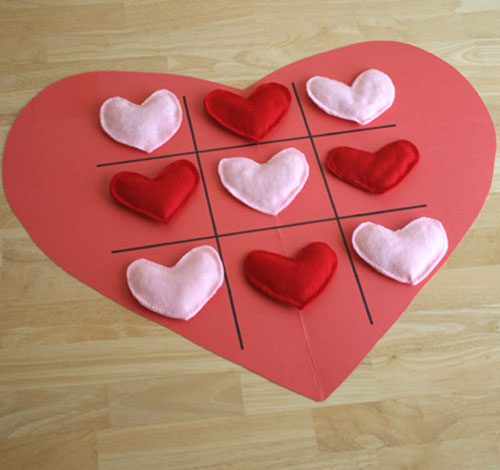 valentine heart tic tac toe