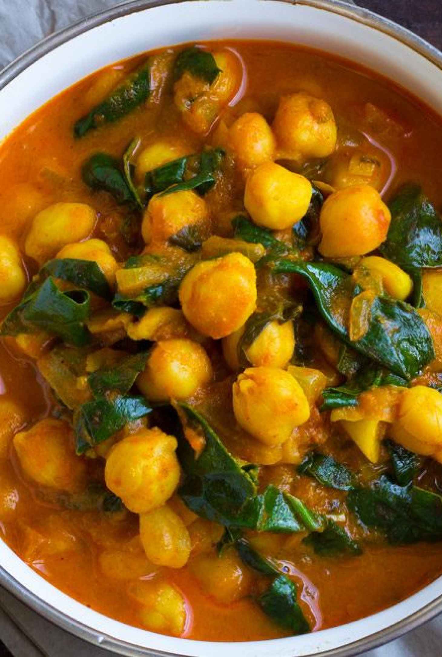 Chickpeas Spinach Curry - #recipe by #eatwell101 - https://www.eatwell101.com/chickpeas-spinach-curry-recipe