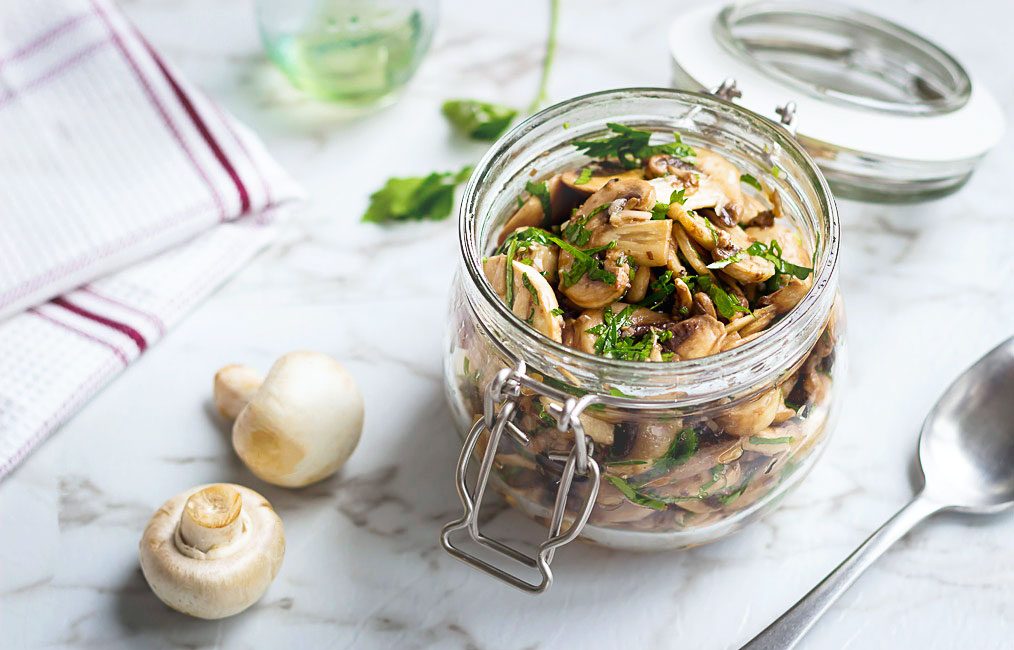 Garlic and Parsley Marinated Mushrooms