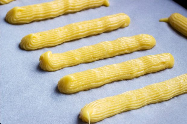 Homemade Eclairs recipe