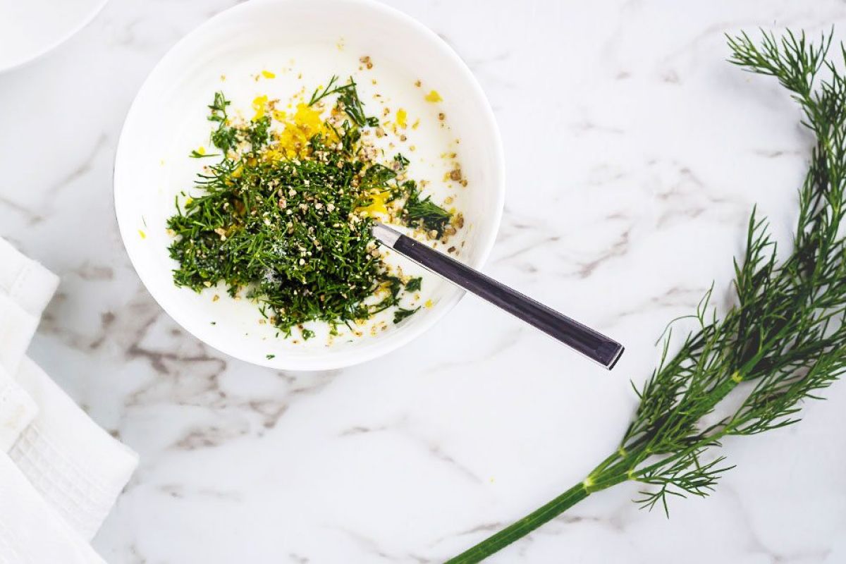 Lemon and Dill Yogurt Sauce