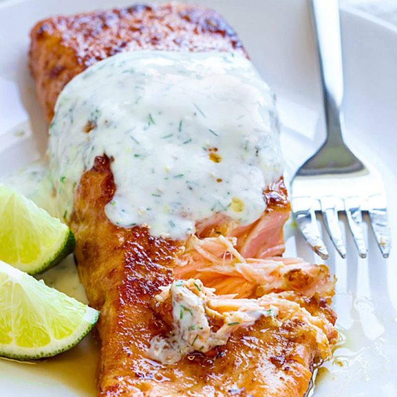 Sriracha Glazed Salmon Recipe With Yogurt Sauce — Eatwell101