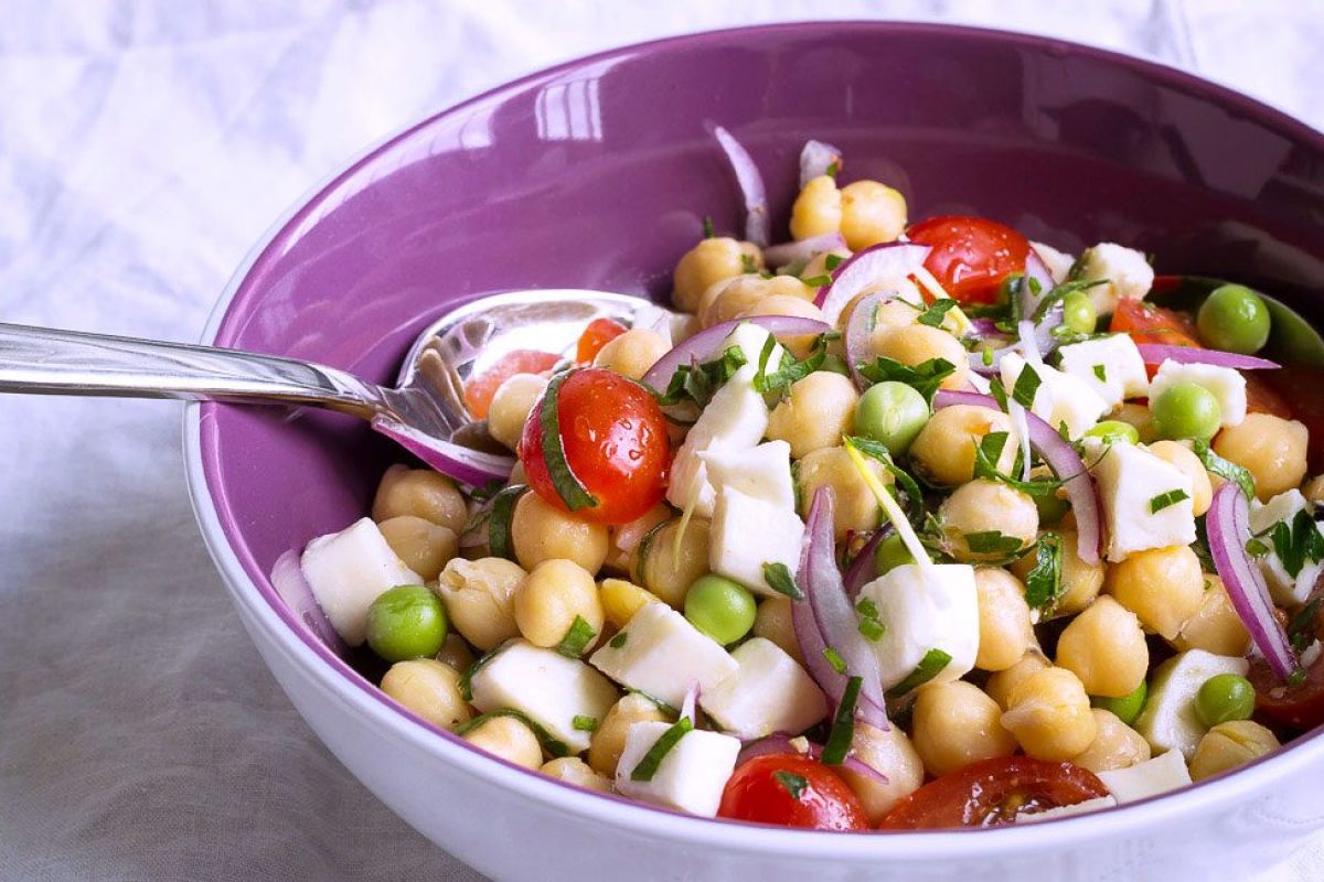 Chickpea Feta Greek Salad