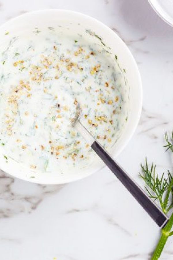 Lemon and Dill Yogurt Sauce - #recipe by #eatwell101 - https://www.eatwell101.com/lemon-dill-yogurt-sauce-recipe