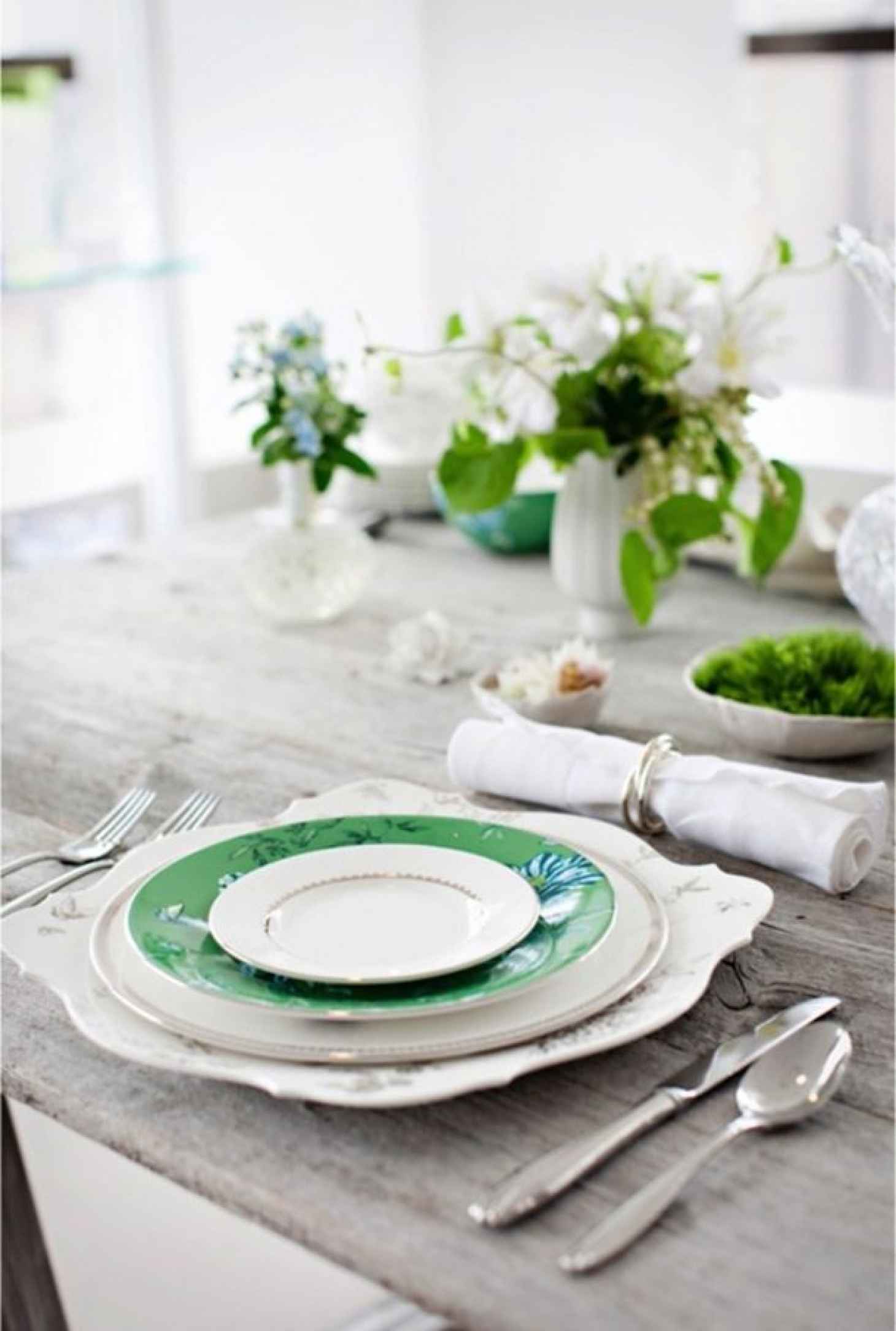 7 Accessories You Need For a St. Patrick’s Day Table - #recipe by #eatwell101 - https://www.eatwell101.com/st-patricks-day-table-top