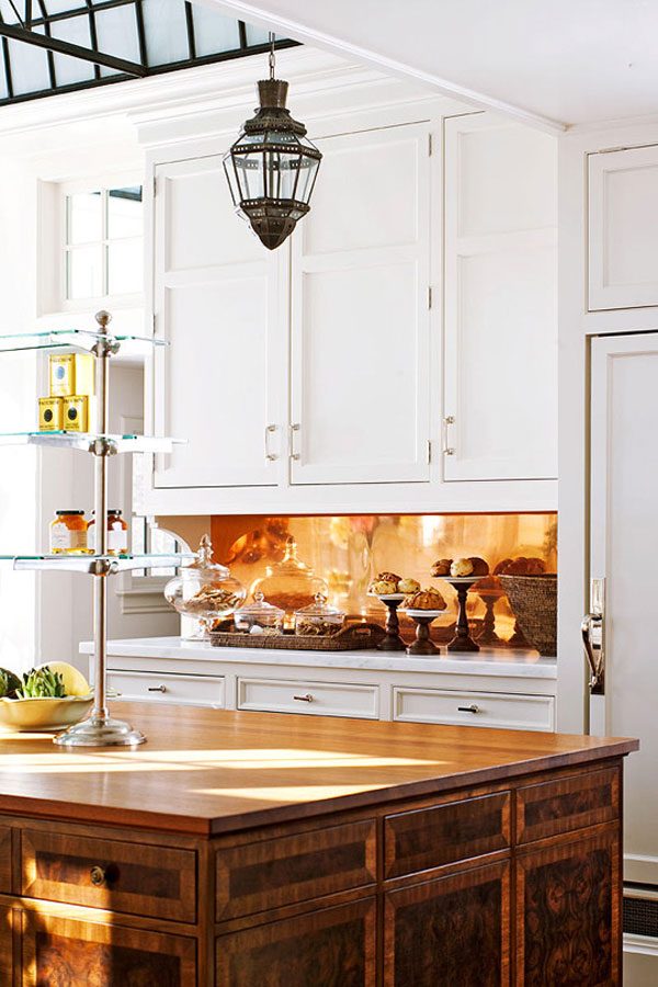 traditional kitchen gold backsplash