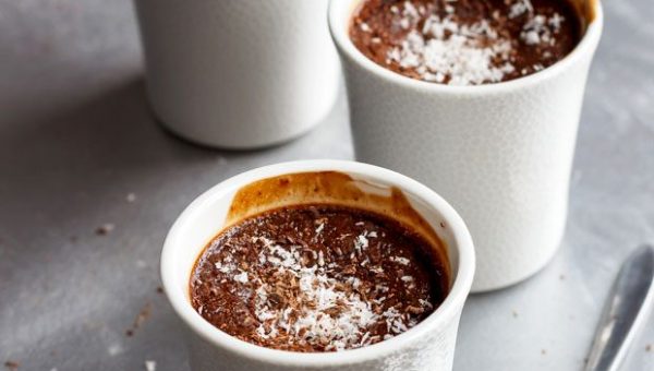 Creamy Chocolate Coconut Cups - #recipe by #eatwell101 - https://www.eatwell101.com/chocolate-coconut-custard-recipe
