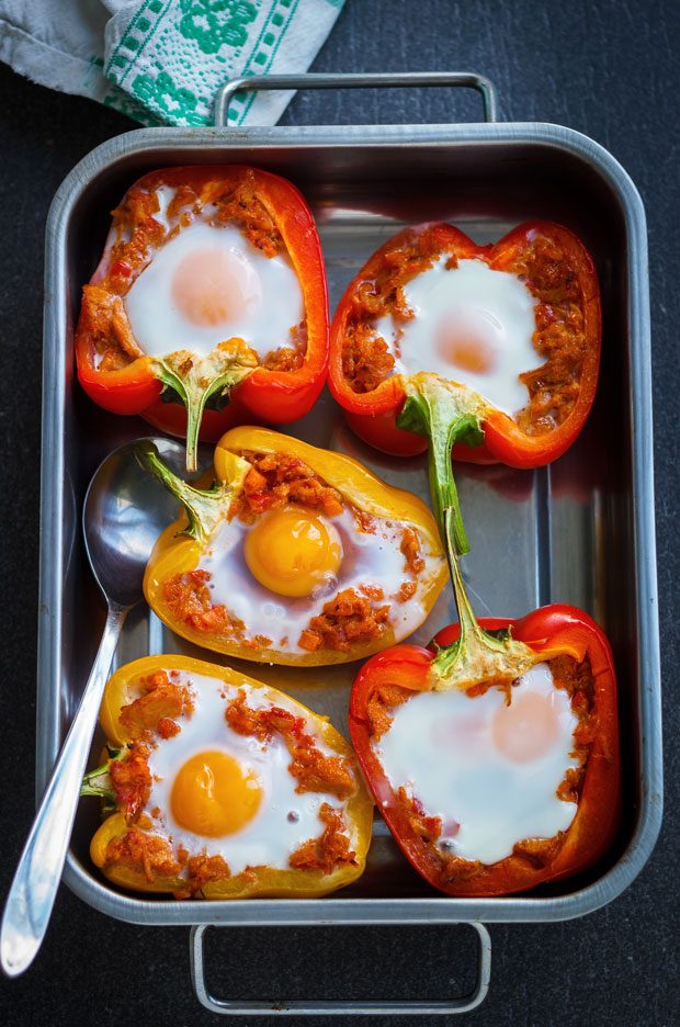 Eggs stuffed pepper