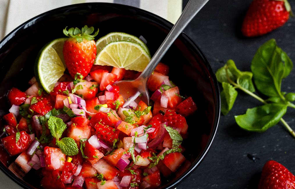 Skinny Fresh Strawberry Salsa