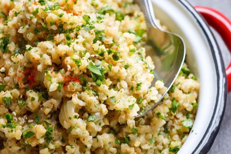 Garlic Butter Bulgur Risotto - #recipe by #eatwell101 - https://www.eatwell101.com/bulgur-risotto-recipe