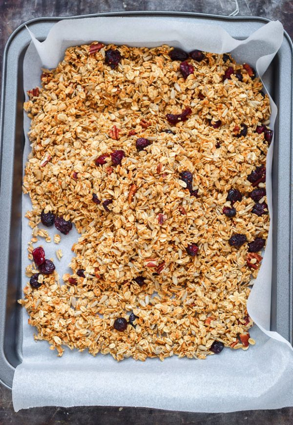How to Make Homemade Granola