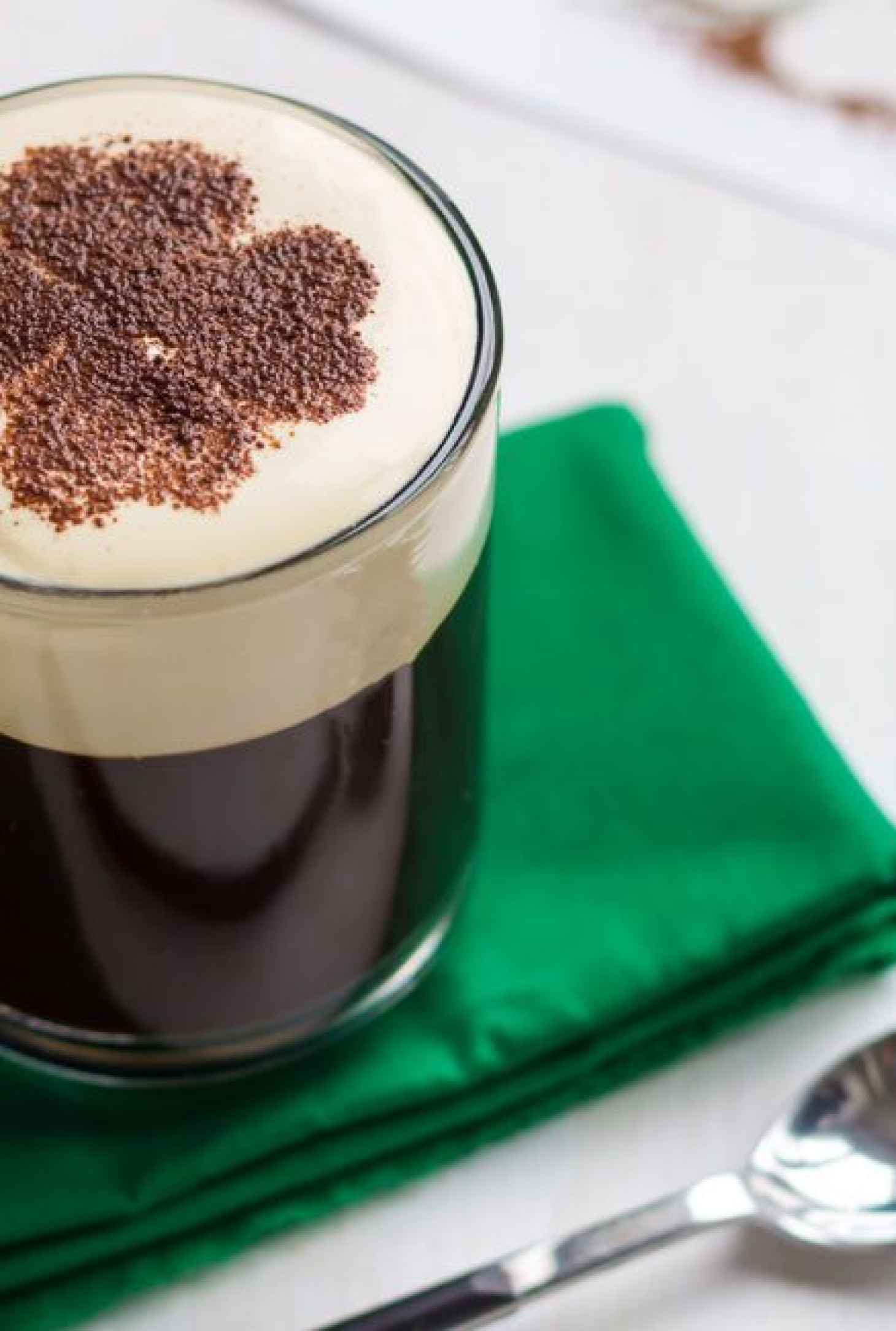 Creamy Irish Coffee - #recipe by #eatwell101 - https://www.eatwell101.com/irish-coffee-recipe