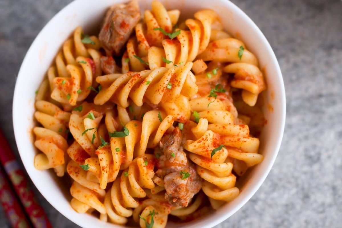 One-Pot Lamb Chops Pasta