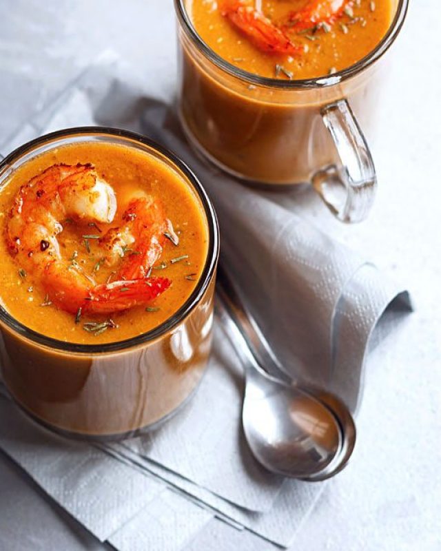 Spicy Red Lentil Soup with Grilled Shrimp - #recipe by #eatwell101 - https://www.eatwell101.com/red-lentil-shrimp-soup-recipe