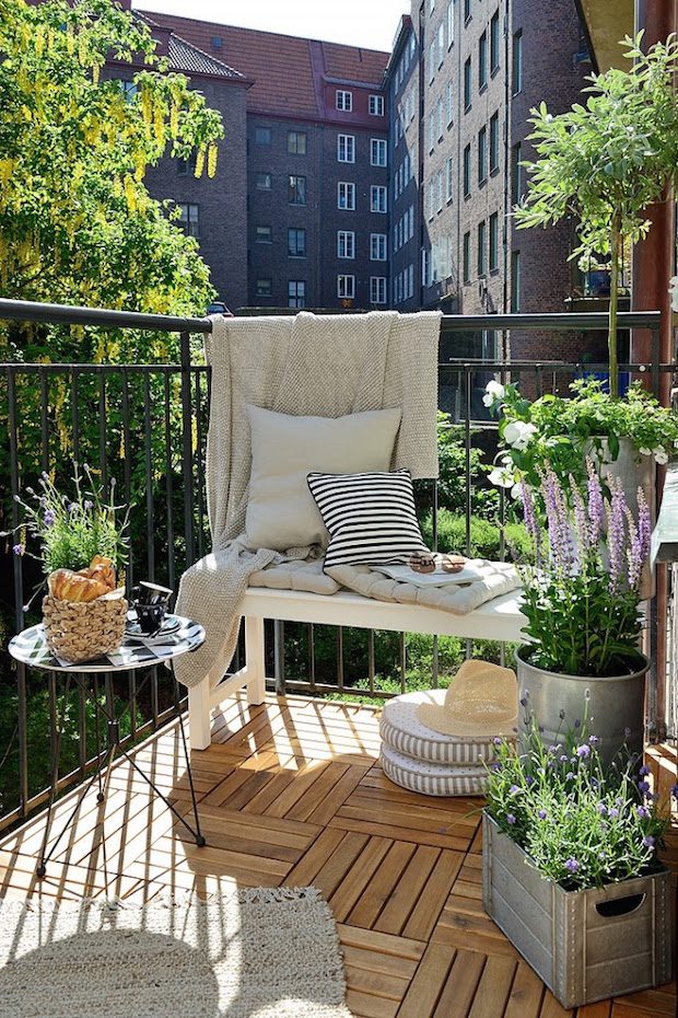 Tiny  Balcony Decor Ideas