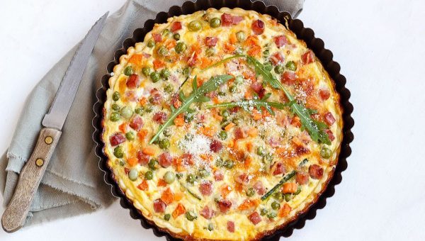 Ham and Cheese Quiche - #recipe by #eatwell101 - https://www.eatwell101.com/ham-and-cheese-quiche-recipe