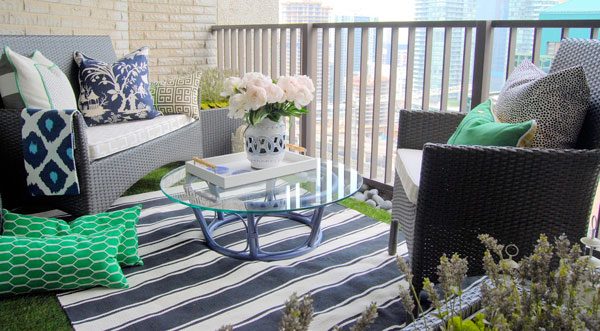 small balcony decor