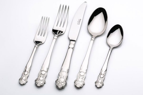 stainless steel flatware set