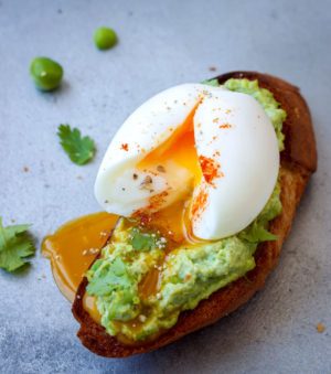 Mashed Green Peas on Breakfast Toast