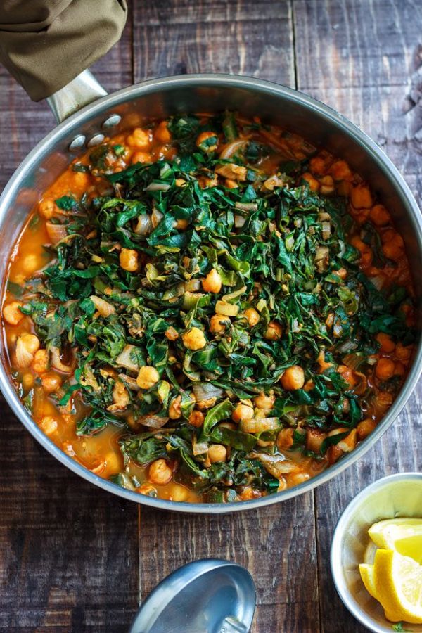 Spiced Vegetable and Chickpeas Stew - #recipe by #eatwell101 - https://www.eatwell101.com/spiced-vegetable-and-chickpea-stew