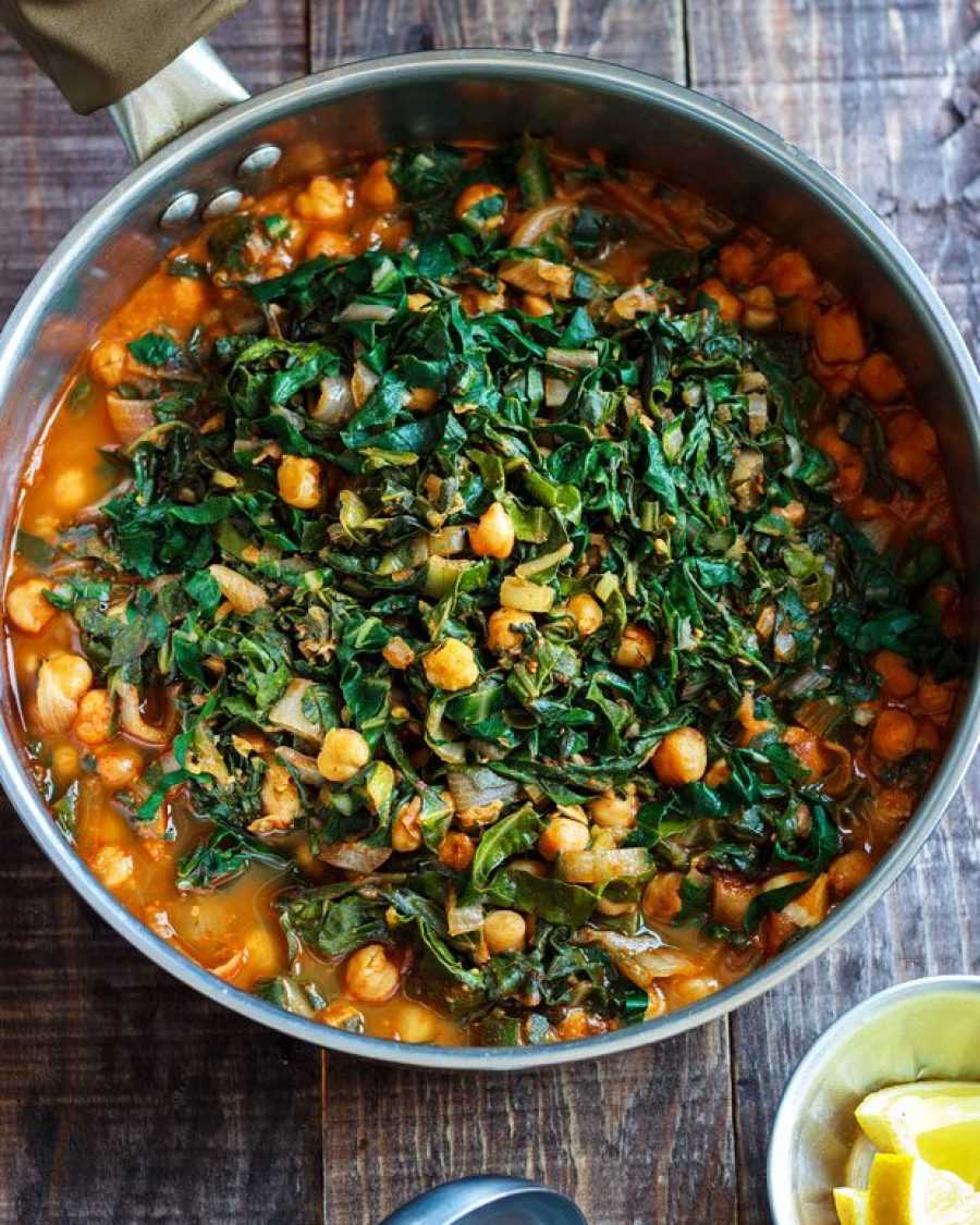 Spiced Vegetable and Chickpeas Stew - #recipe by #eatwell101 - https://www.eatwell101.com/spiced-vegetable-and-chickpea-stew