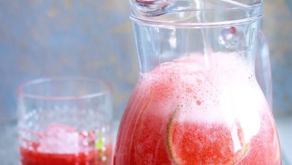 Strawberry Lime Soda - #recipe by #eatwell101 - https://www.eatwell101.com/strawberry-lime-soda-recipe
