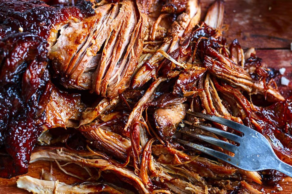 Slow Cooked Turkey Leg with Honey Glaze & Garlic