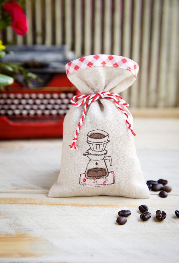 Learn How to Make This Cute Mini Coffe Bag