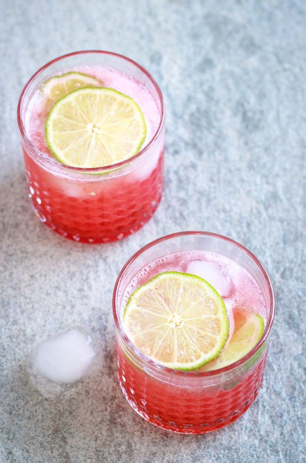 easy Non alcoholic Strawberry cocktail