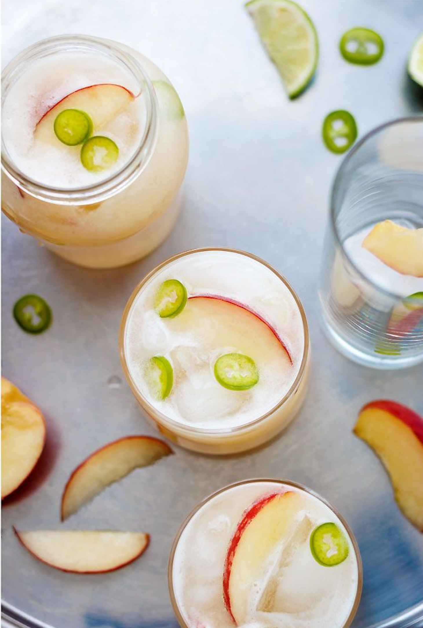 Refreshing Peach Agua Fresca - #recipe by #eatwell101 - https://www.eatwell101.com/peach-agua-fresca-recipe