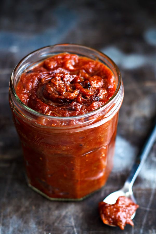 Deliciously Easy Rhubarb BBQ Sauce - #recipe by #eatwell101 - https://www.eatwell101.com/homemade-bbq-sauce-rhubarb-recipe